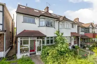 60 St Mildreds Road, photo 2