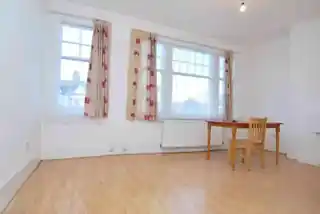 60 Stanmore Road, photo 3
