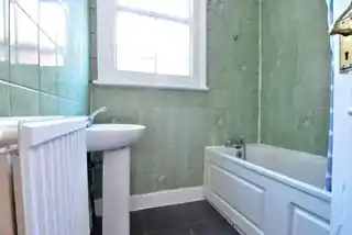 60 Stanmore Road, photo 4