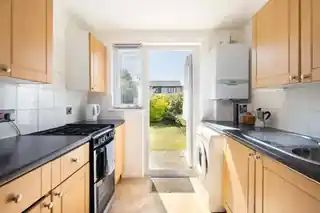 60 Strahan Road, photo 4