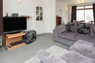 60 Trelawney Road, photo 3