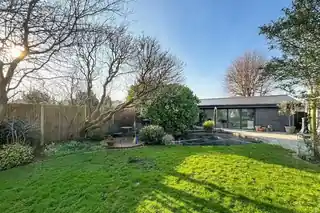 60 Wansunt Road, photo 3