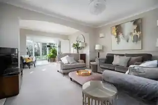 60 West Drayton Park Avenue, photo 3