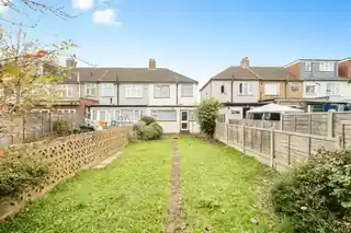 61 Auriel Avenue, photo 4