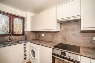 61 Baildon Street, photo 3