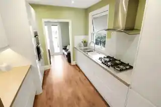 61 Barnfield Road, photo 3