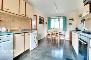 61 Chaucer Road, photo 3