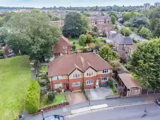 61 Elmbrook Gardens, photo 2