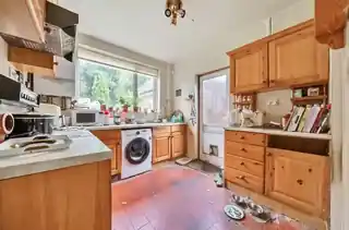 61 Fairoak Drive, photo 4