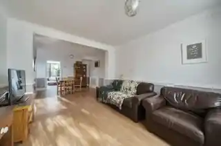 61 Glebe Avenue, photo 2