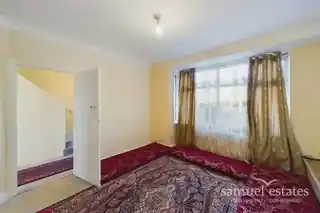 61 Gorringe Park Avenue, photo 4