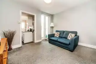 61 Oakhill Road, photo 3