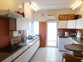 61 Parkhurst Road, photo 3