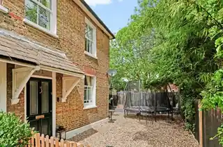 61 Victoria Road, photo 2