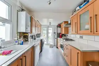 61 Winterbourne Road, photo 4