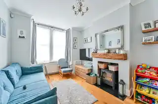 61 Winterbourne Road, photo 2