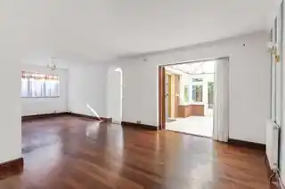 61 Woodlands Avenue, photo 2