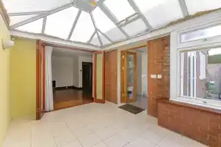 61 Woodlands Avenue, photo 3