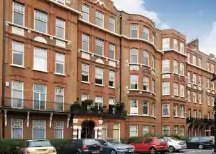 61 Wynnstay Gardens, photo 3