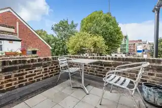 62 Ambergate Street, photo 3