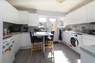 62 Briar Way, photo 2