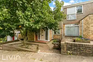 62 Crofters Mead, photo 3