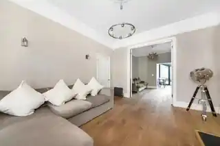 62 Elliscombe Road, photo 2