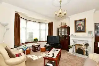 62 Endlebury Road, photo 3