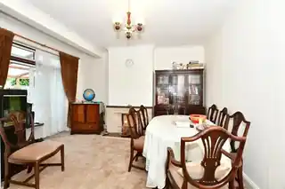 62 Endlebury Road, photo 4