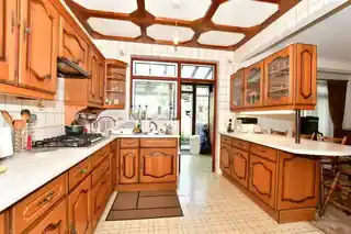 62 Endlebury Road, photo 2