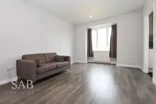 62 Frensham Close, photo 2
