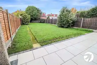 62 Luddesdon Road, photo 2