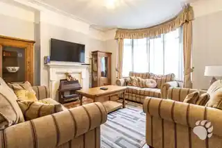 62 Mawney Road, photo 2