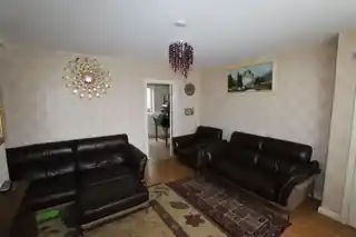 62 Wilbury Way, photo 2