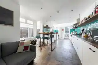 63 East Road, photo 3
