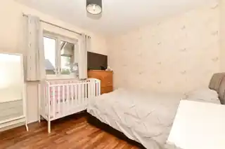 63 Hengist Way, photo 4