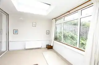 63 Larch Crescent, photo 4