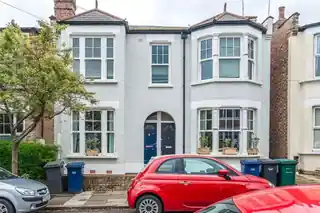 63 Leslie Road, photo 3
