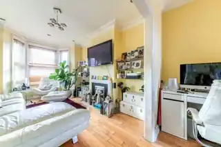 63 Livingstone Road, photo 2
