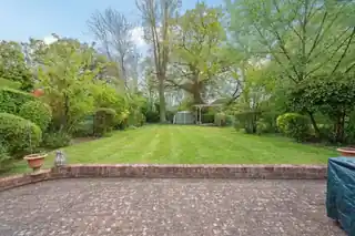 63 Marsworth Avenue, photo 2
