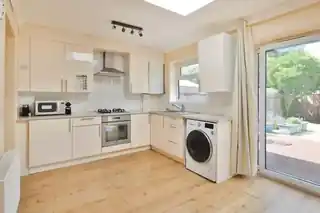 63 Queens Road, photo 3