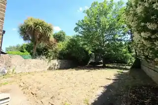 63 Tyrwhitt Road, photo 2