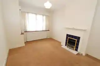 63 Upper Road, photo 2
