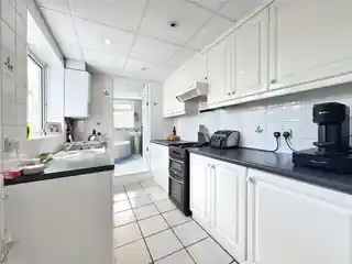 63 West Street, photo 3