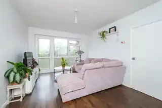 63 Westmoreland Drive, photo 2
