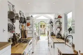 63A Elsinore Road, photo 4