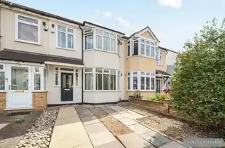 64 Amery Gardens, photo 2