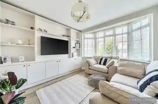 64 Amery Gardens, photo 3