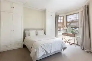 64 Astonville Street, photo 3