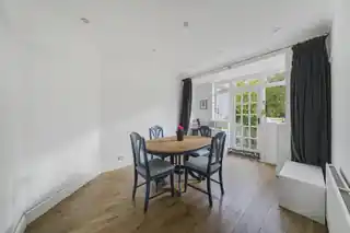 64 Bridgen Road, photo 4